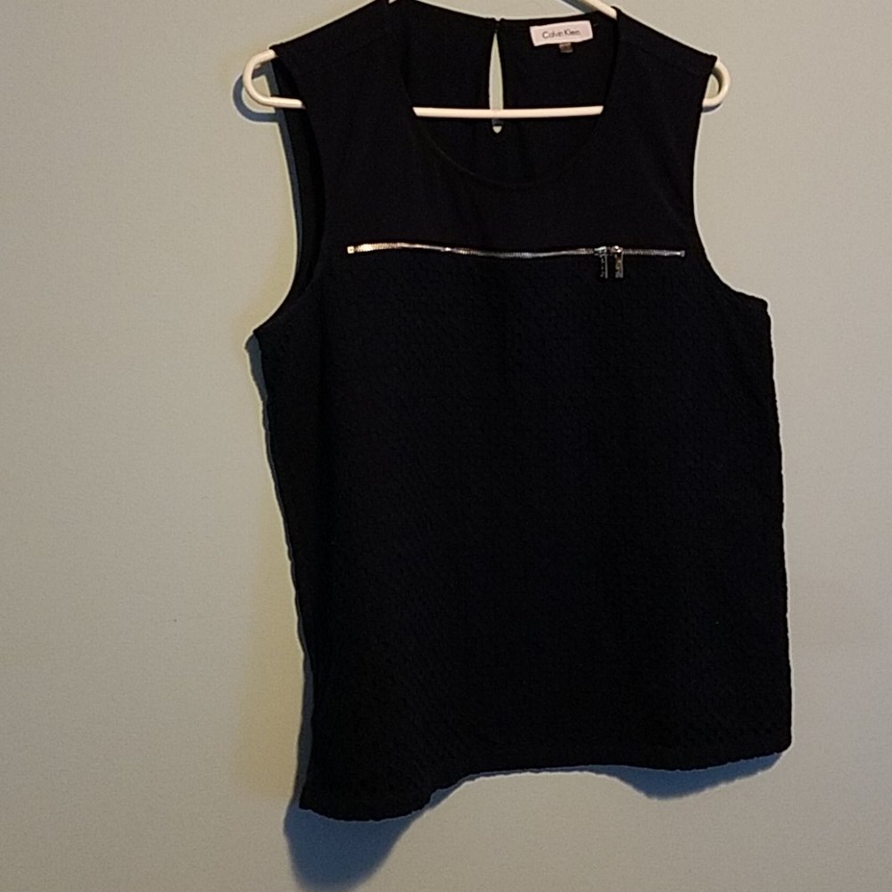 Calvin Kleinlike new sleeless top. Cute zipper details